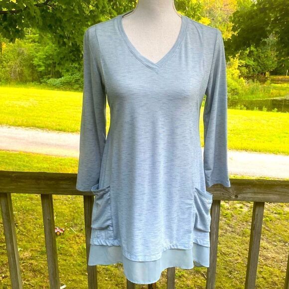 LOGO by Lori Goldstein Blue Micro-Stripe Chiffon Trim Knit Top Blouse Large - Picture 1 of 6